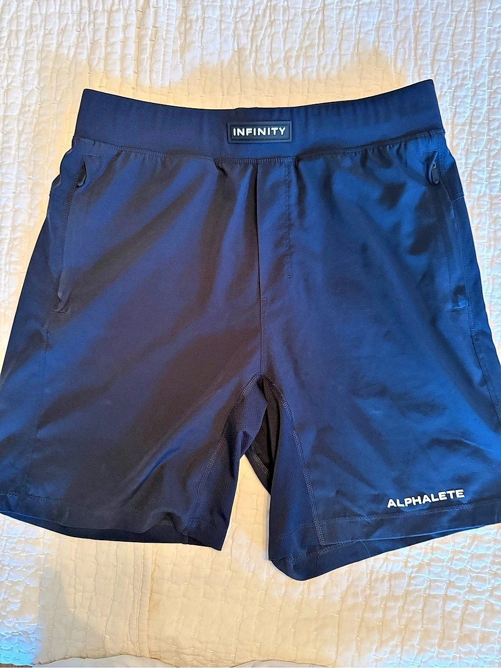 Alphalete Infinity 7” Short Athletic Shorts in Navy M